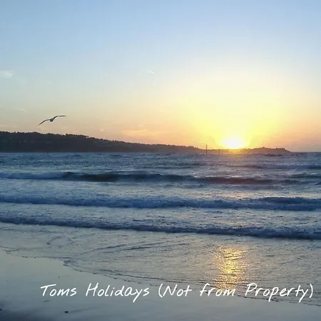 D32 Chyanvean, Riviere Towans Holiday home *